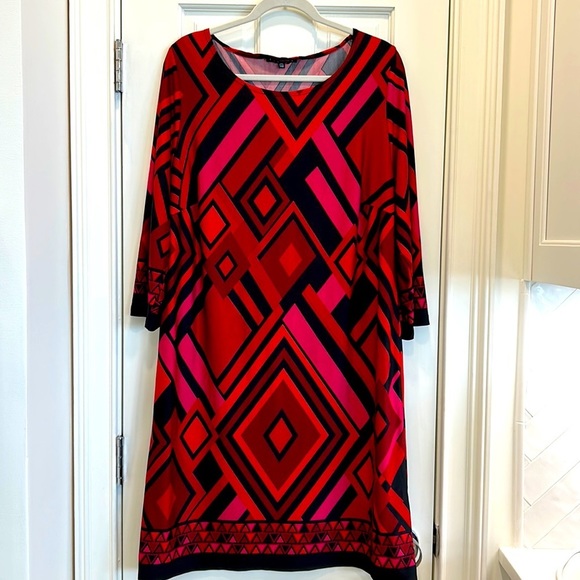 Tiana B. Jersey Geometric Print Dress in Shades of Red,Pink, Rust, & Black sz14 - Picture 1 of 7